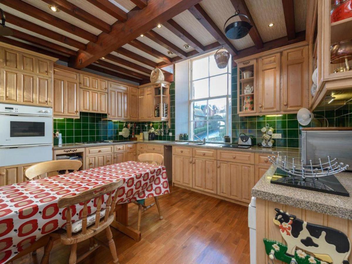 Benholm -Stunning 3-Bed Apartment In Норт-Бервік Екстер'єр фото